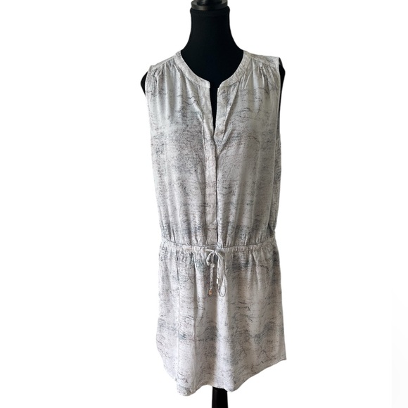 LILA ROSE Printed Sleeveless Dress - Picture 1 of 6